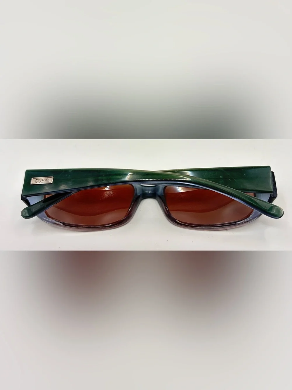 Guess listing pair